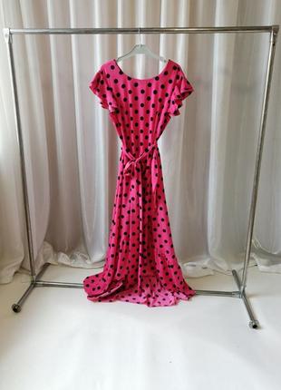 Дуже гарне плаття яскраво-рожева фуксія чорний горох на плечах крильця волани сукня з ефектом запаху5 фото