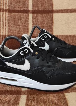 Оригінальні кросівки nike air max