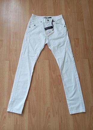 Джинсы белые baggy