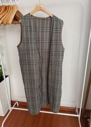 Зеленый двубортный плащ