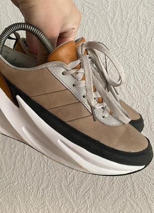 Кросівки жіночі коричневі adidas shark