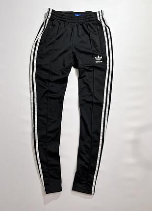 Жіночі штани adidas / розмір s на зріст +-170 / жіночі спортивні штани / adidas / спортивки адідас / адідас /