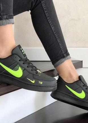 Р.36 кроссовки  nike  (черно/салатовые)