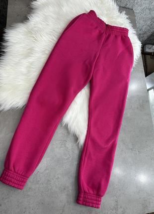 Теплі джогери спортивні штани малинові рожеві фуксія casual trend