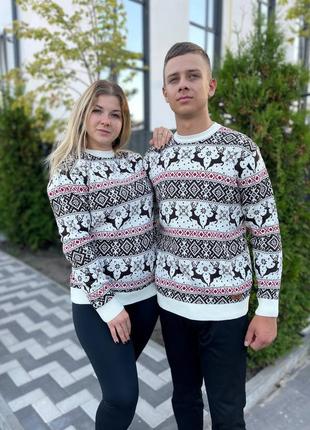 Новогодние парные свитера с оленем5 фото