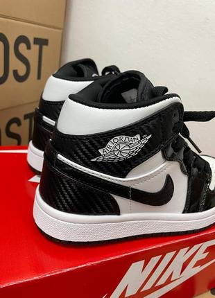 Кросівки nike air jordan 1 mid carbon + додаткові шнурки1 фото