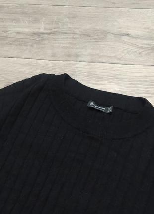 Черный укороченный свитер оверсайз2 фото