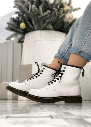 Зимові черевики dr. martens 146010 фото