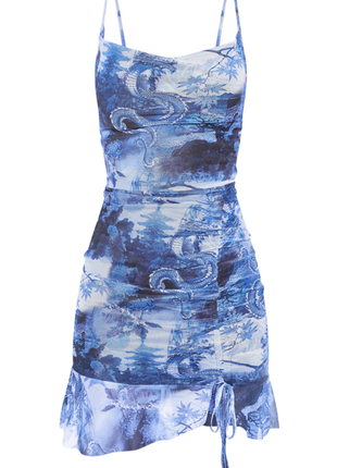 Голубое платье prettylittlething принт китайский дракон/ платье в сетку с завязками на бретелях10 фото