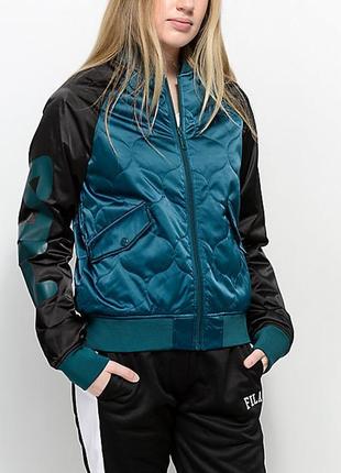 Стильная куртка утепленная fila в спортивном стиле