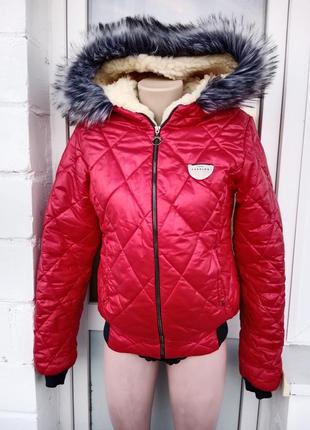 Женская теплая зимняя короткая курточка.1 фото