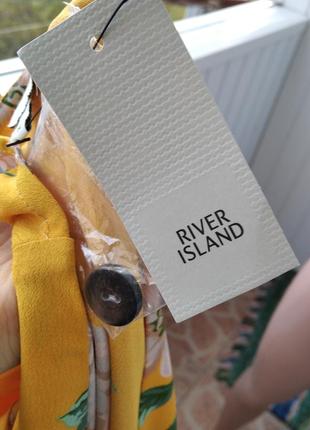 Яркое платье в цветы 5