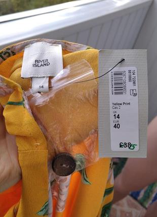 Яркое платье в цветы 7