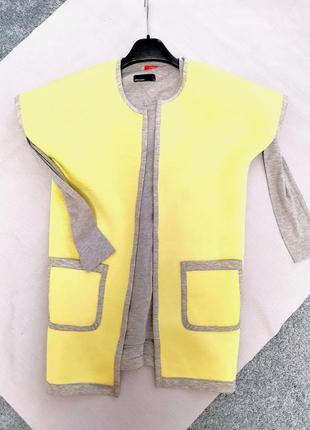Стильна жилетка лимонного та сірого кольору