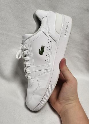 Белые кожаные кроссовки lacoste