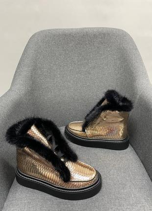Золотые золотые кожаные ботинки с опушением из натуральной норки3 фото