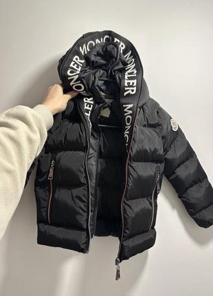 Курточка moncler