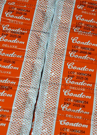 100 шт. презервативы классические, качество (презервативи класичні) до 2026