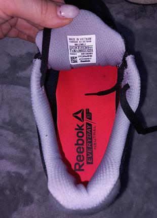 Кроссовки reebok. 4
