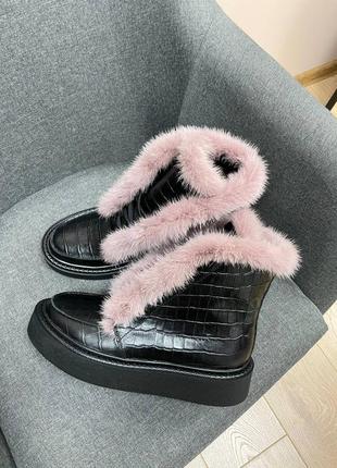 Чорні шкіряні черевики з опушенням з хутра норки колір на вибір
