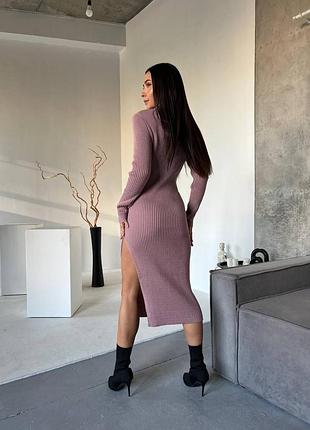Вязаное платье- гольф в длине меди