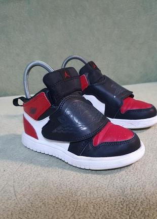 Детские кроссовки nike sky jordan 1, красно-черный — цена 1050 грн
