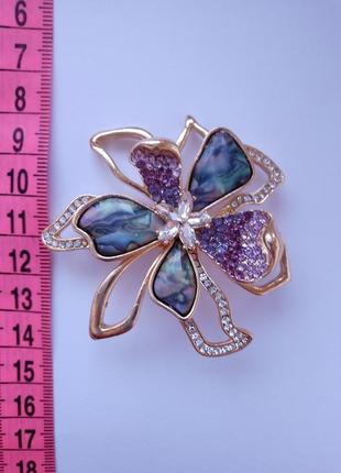 Очень красивые крупные броши с камнями