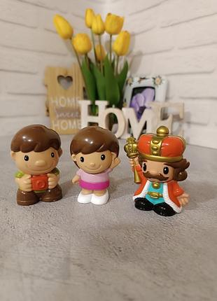 Игрушечные фигурки человечков