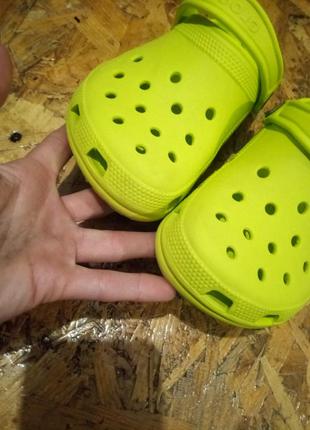 Шлепанцы crocs j1 2