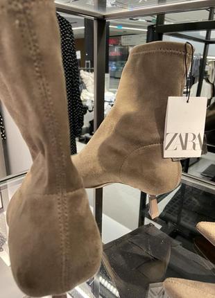 Сапоги женские zara&lt;unk&gt; сапоги стрейчевые4 фото