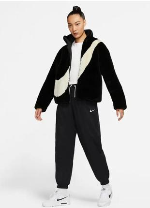 Куртка женская nike w sportswear jacket оригинал1 фото