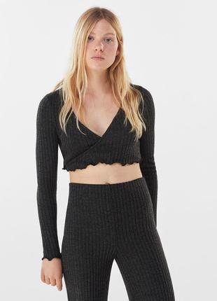 Bershka (s) вкорочений кардиган на запах