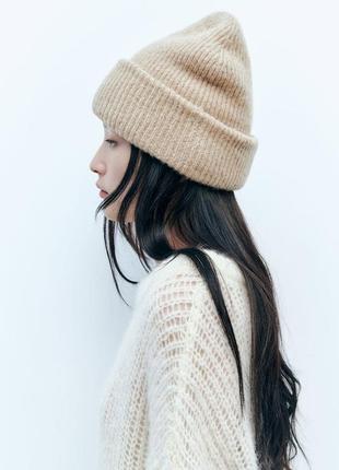 Тепла трикотажна шапка zara з вовною