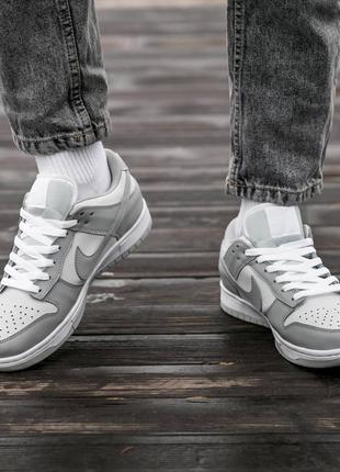 Женские кроссовки nike sb dunk low white grey серого с белым цветами6 фото