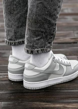 Женские кроссовки nike sb dunk low white grey серого с белым цветами3 фото
