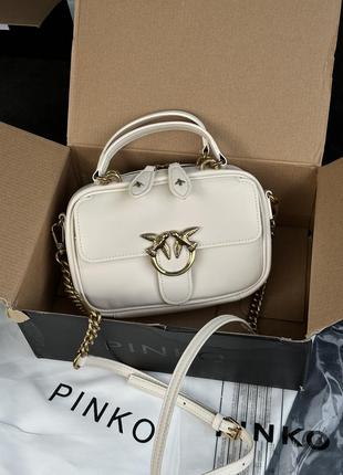 Кожаная сумка pinko square simply mini calfskin bag cream кремового молочного цвета