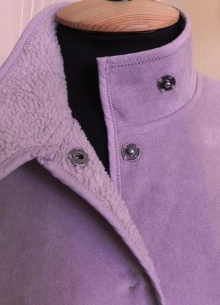 Классная курточка на меху, на кнопках, розово-серого цвета  next5 фото