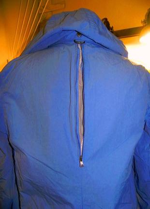 Супер класна дихаюча куртка-дощовик волошкового кольору mango3 фото