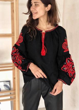 Рубашка вышиванка с объемными рукавами и завязками