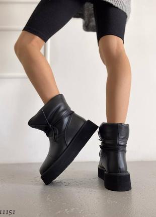Чорні натуральні шкіряні зимові спортивні черевики дутики дутіки дутікі на товстій підошві шкіра зима4 фото