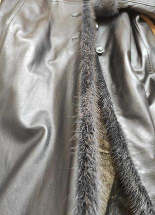 Пальто кожаное на меху9 фото