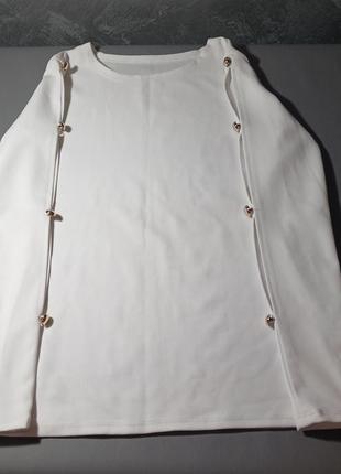 Біла кофта ,блуза з вирізами на рукавах1 фото