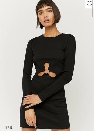 Черное платье мини с эффектными вырезами tally weijl