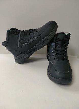Ботинки мужские,серо-черные,на шнурках,зима.и-5215.
материал: искусственный нубук.
размеры:42-46.цена-1300грн2 фото