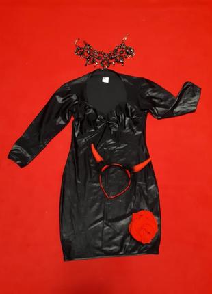 Красное короткое сексуаьтное платье с маской7 фото