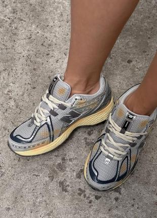 Жіночі кросівки new balance 1906d silver