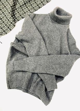 Теплый шерстяной свитер от zara
