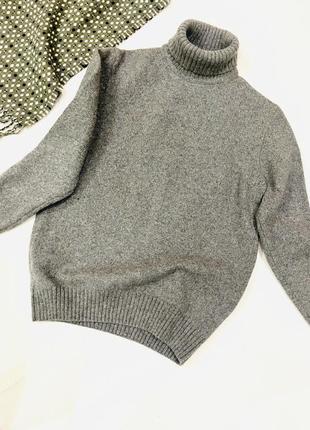 Теплый шерстяной свитер от zara3 фото