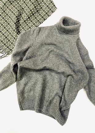 Теплый шерстяной свитер от zara2 фото