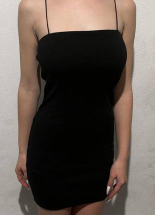 Платье черное мини в рубчик1 фото